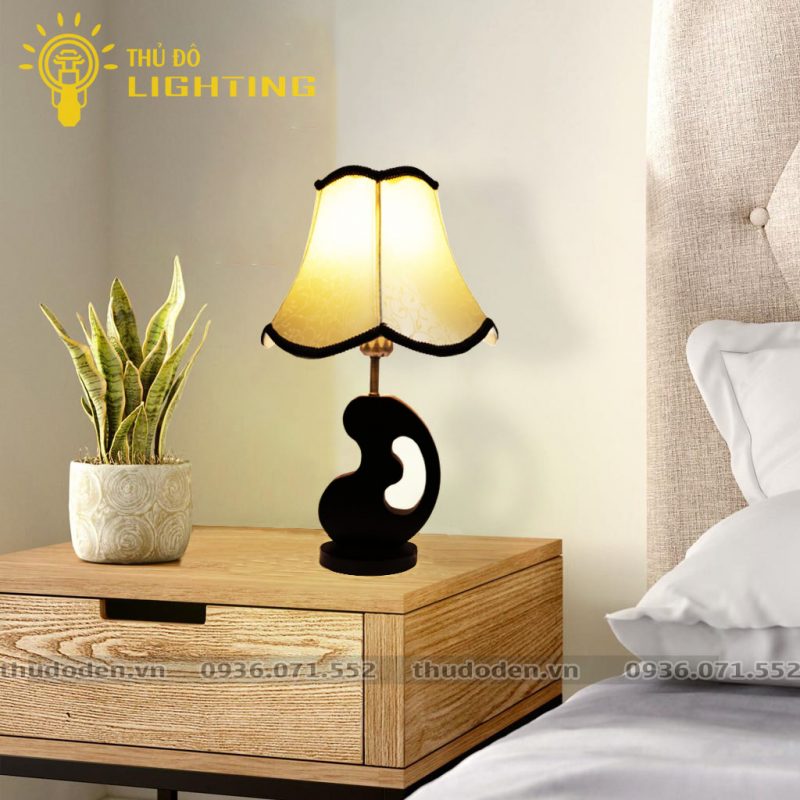 đèn bàn trang trí Mộc Hương