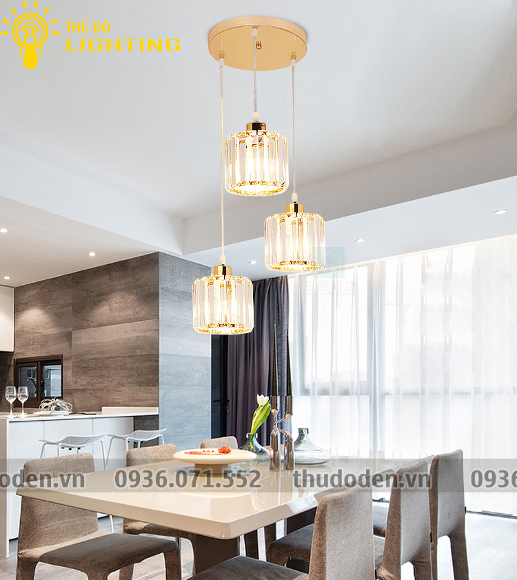 Chiếc đèn thả bàn ăn chung cư sẽ giúp cho không gian của bạn trở nên ấm cúng và thân thiện hơn. Thiết kế đẹp và chất lượng, chiếc đèn sẽ làm nổi bật căn bếp của bạn. Đến với chúng tôi, bạn sẽ tìm thấy những mẫu đèn thả bàn ăn chung cư phù hợp với nhu cầu của bạn.